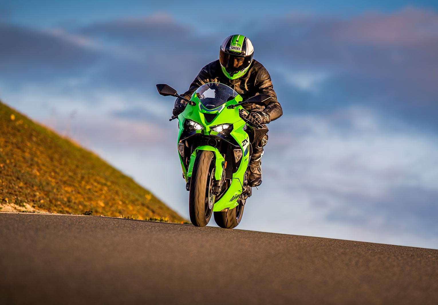 Kawasaki Ninja® ZX™-6R | Motorcycle | Sporty & Versatile