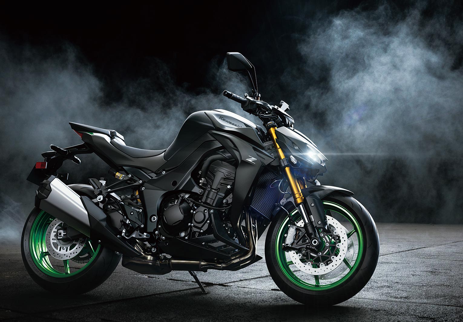 Kawasaki Z1100 | Supernaked Motorcycle | Sugomi™ awakens