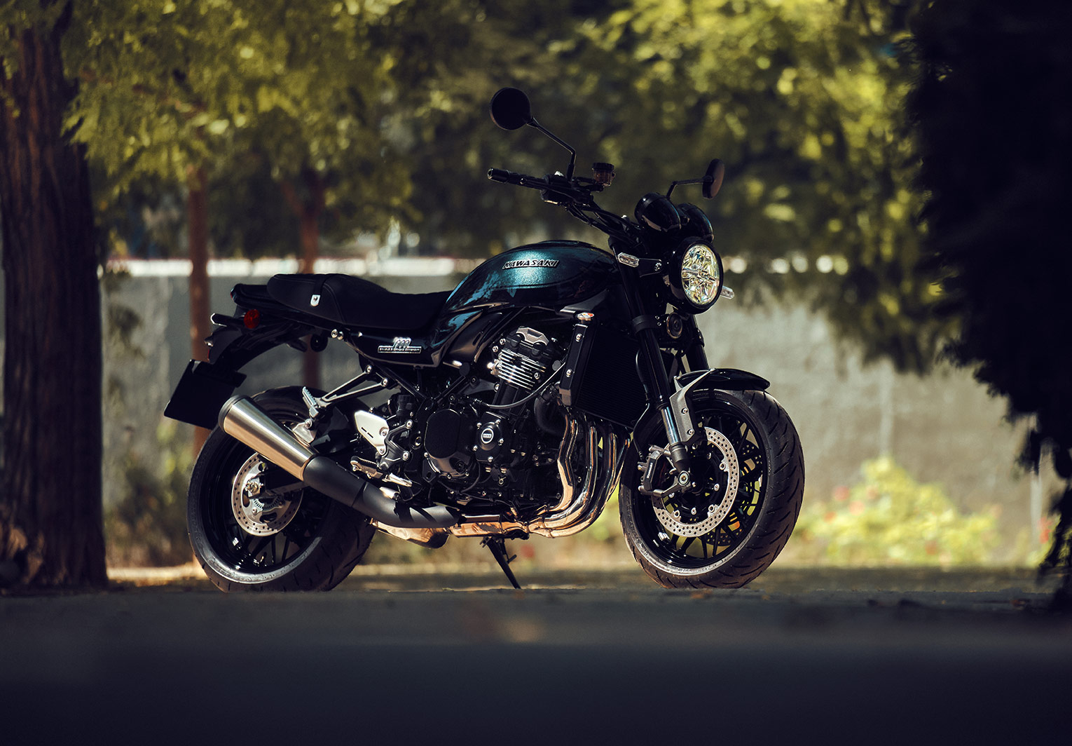 Kawasaki Z900RS ABS | Retro Sport Motorcycle | Modern Tech