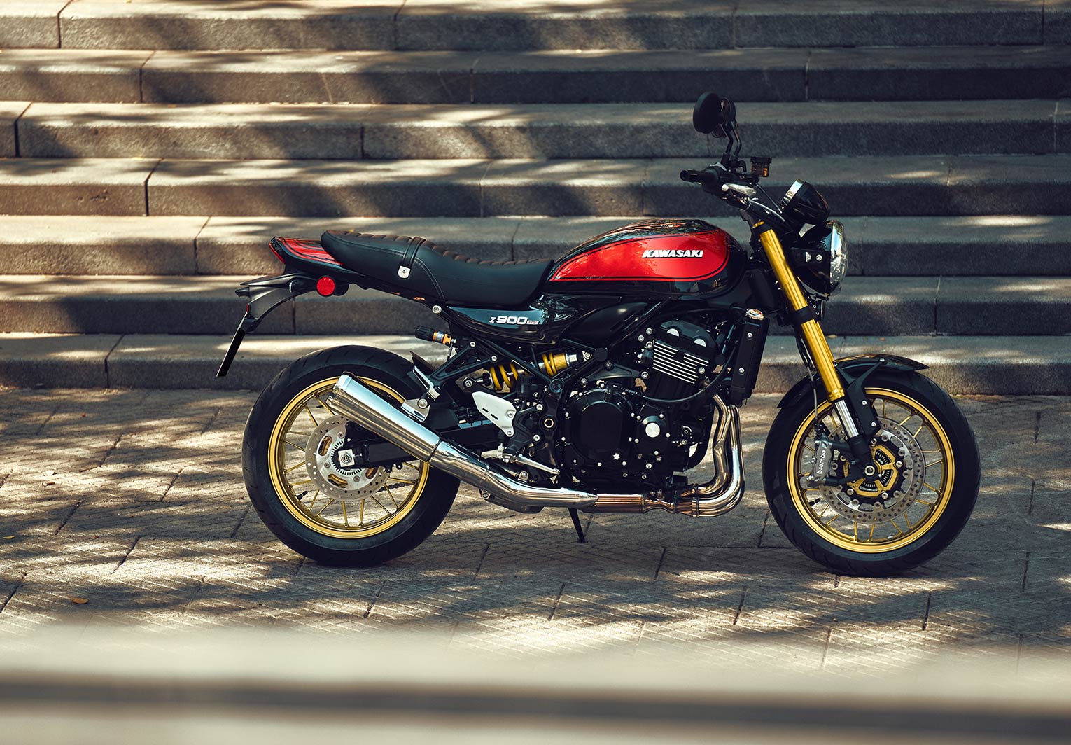 Retro Sport Motorcycle | Retro-Style Bike | Kawasaki Z900RS ABS