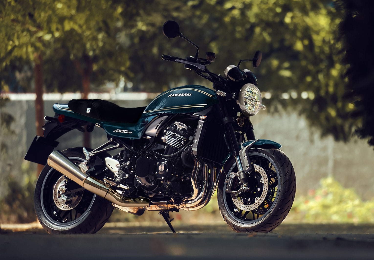 Retro Sport Motorcycle | Retro-Style Bike | Kawasaki Z900RS ABS