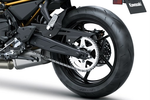 2027 Z650 S ABS opens in a new window