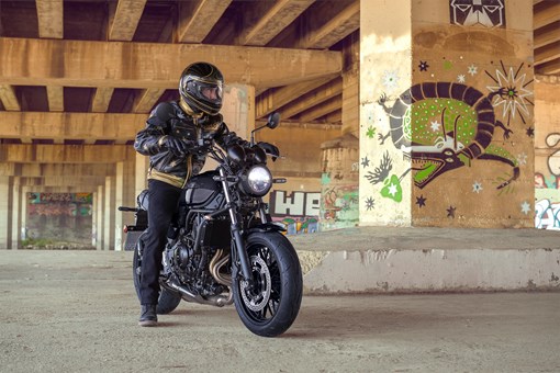 Front angle of a motorcycle parked. opens in a new window