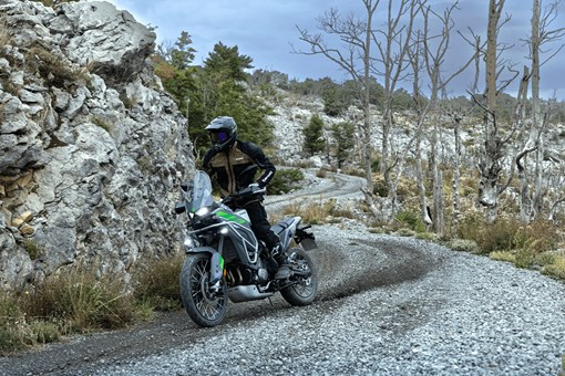 2027 KLE®650 SE ABS opens in a new window