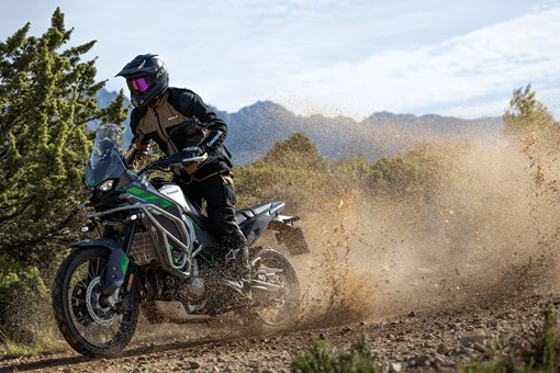 2027 KLE®650 SE ABS opens in a new window