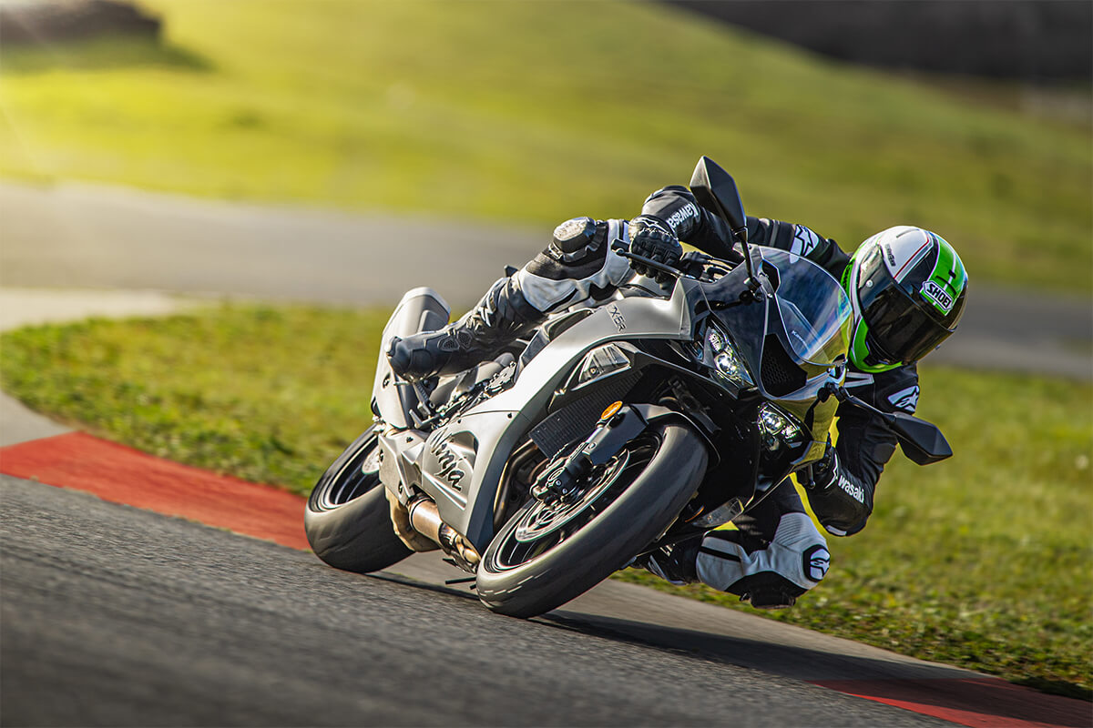 6/7②kuronoaimi121◆BJ×5(ht2.das2.oct1) Kawasaki ZX6R/636 (09-19) Razor Tip Slipon Exhaust