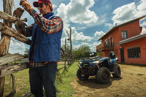 2025 BRUTE FORCE® 450 4x4 opens in a new window