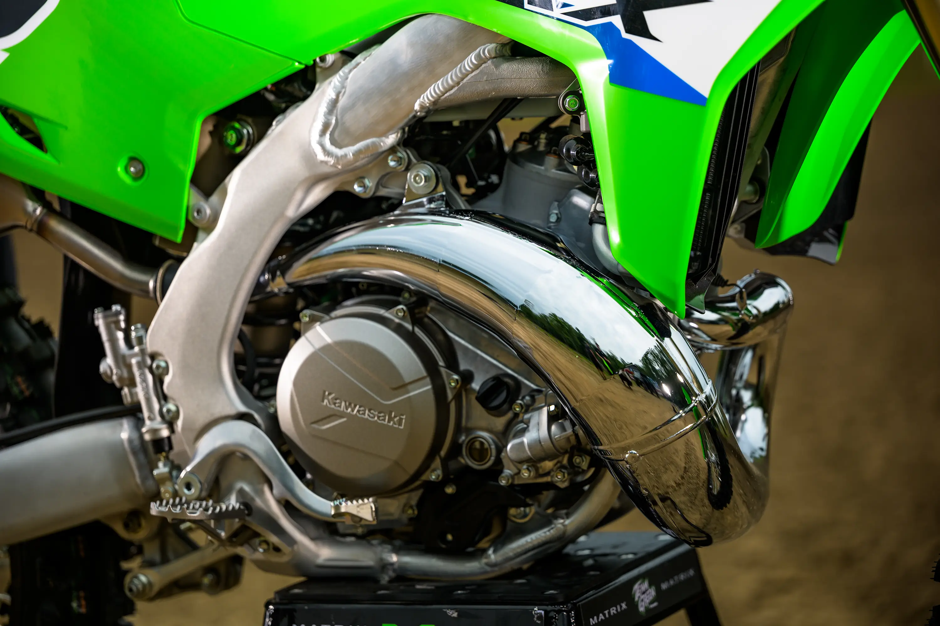 2027 KX™327