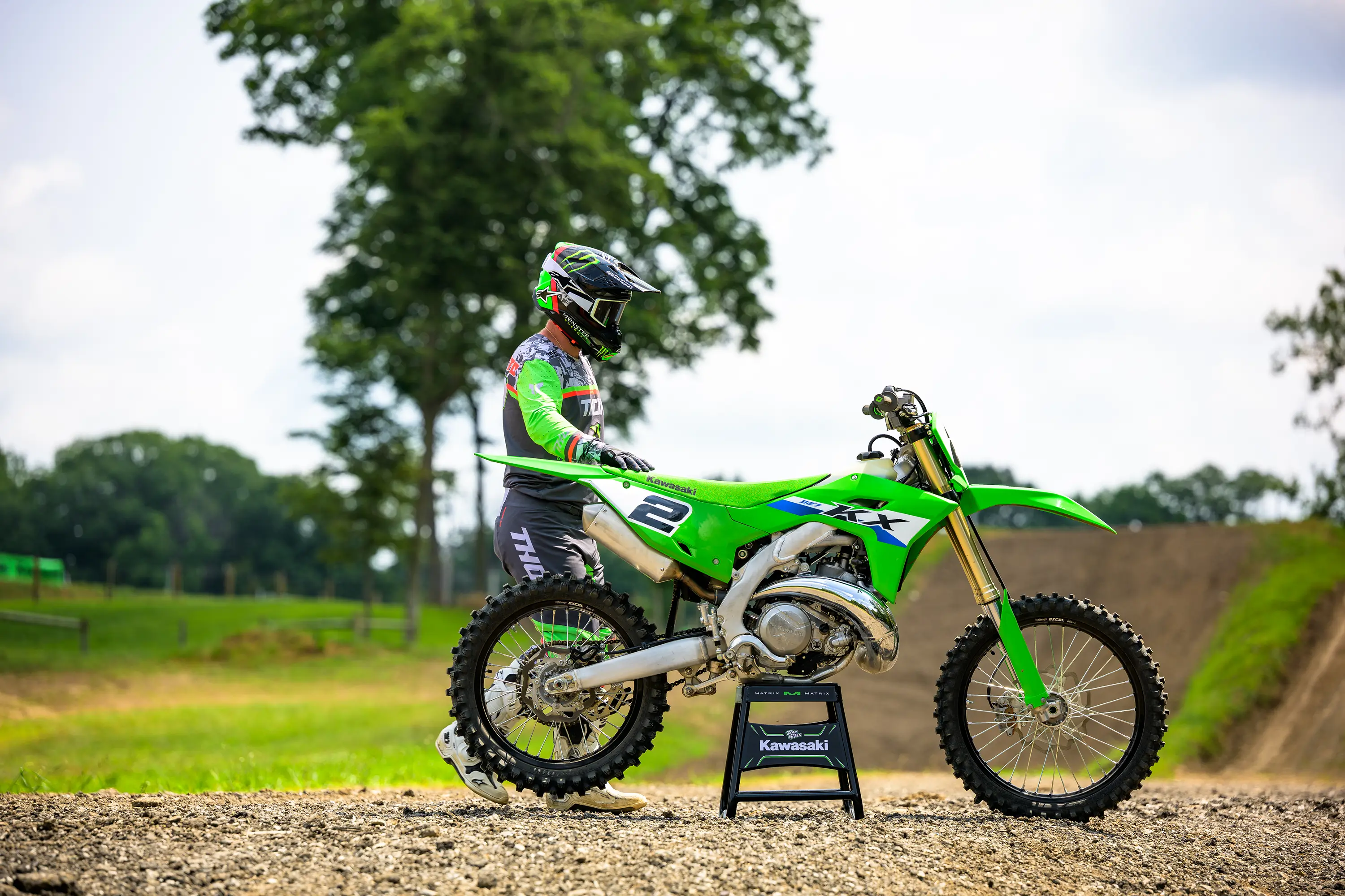 2027 KX™327
