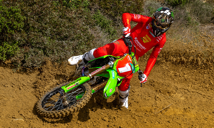 riders on the race track