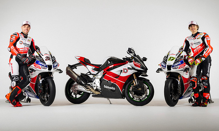 riders on the race track