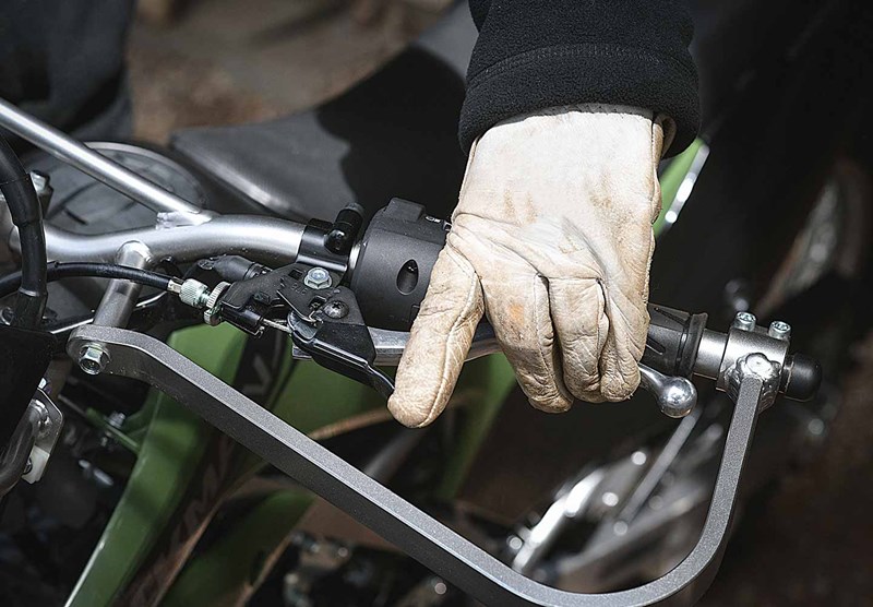 CONVENIENT FEATURES AND ESSENTIAL EQUIPMENT 