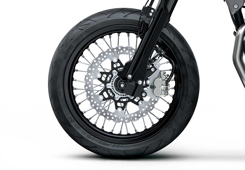 SUPERMOTO-TUNED PERFORMANCE