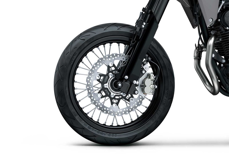 SUPERMOTO-TUNED PERFORMANCE