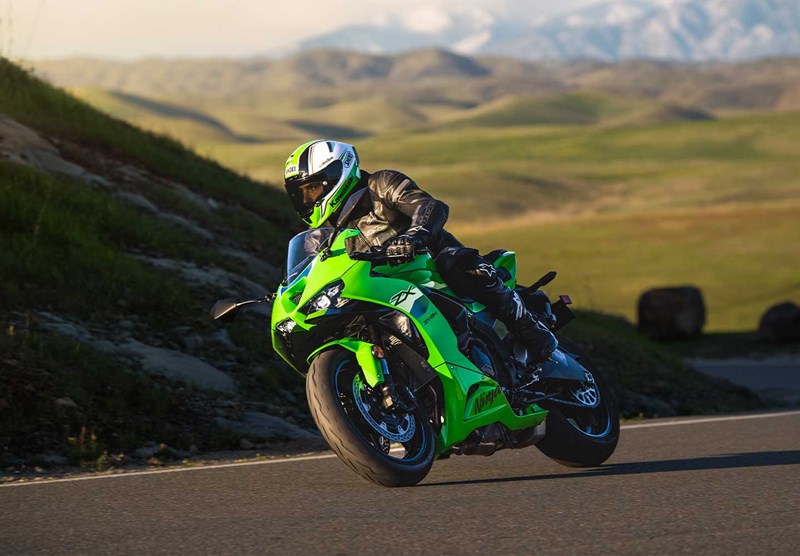 PERFORMANCE OPTIMISED FOR STREET-RIDING EXHILARATION