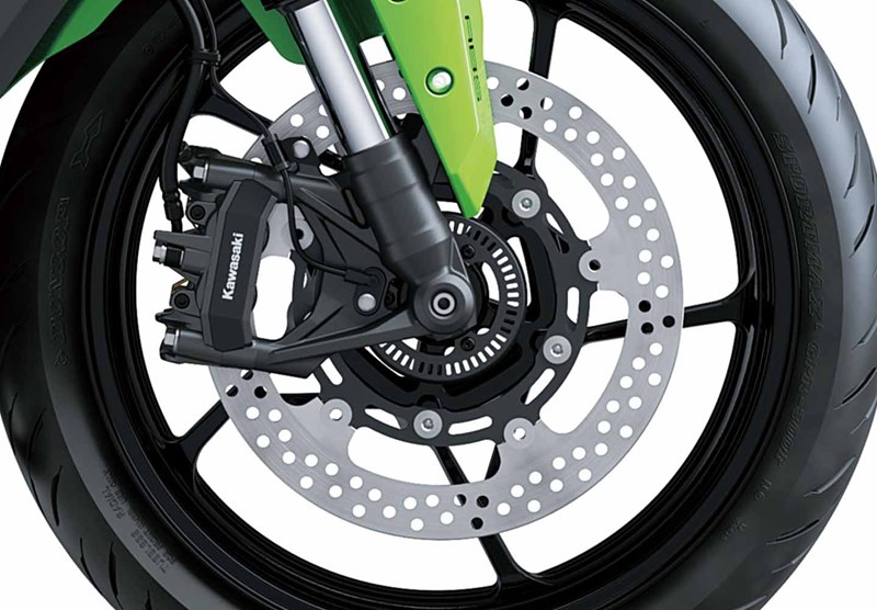 NIMBLE SUPERSPORT-STYLE HANDLING