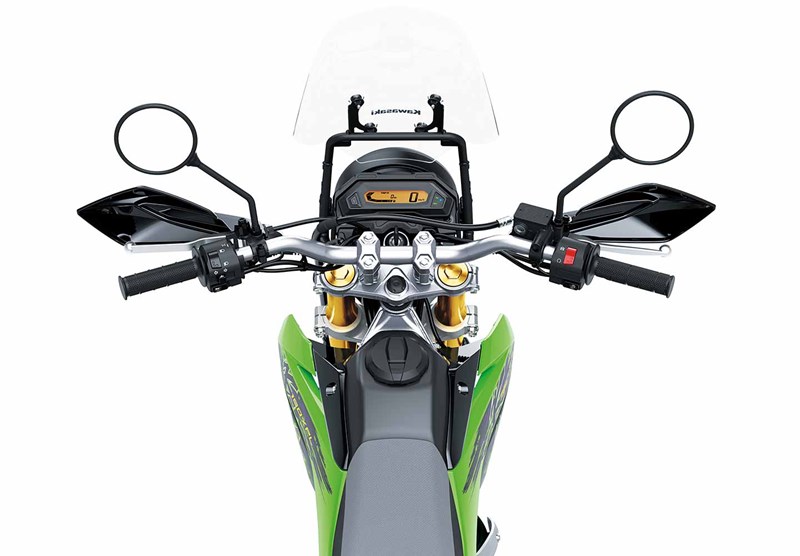SLIM, LIGHTWEIGHT CHASSIS FOR ALL-DAY BUSH EXPLORATION