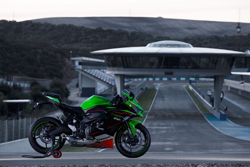 2022 NINJA ZX-25R ABS SE
