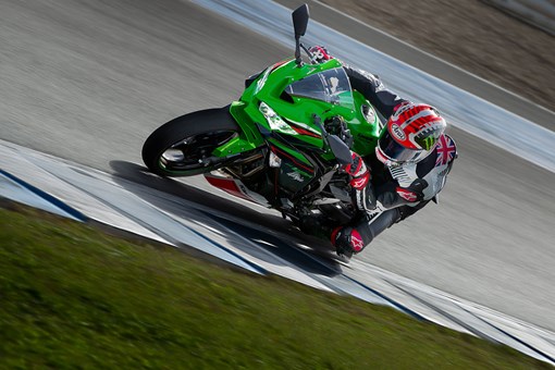 2022 NINJA ZX-25R ABS SE