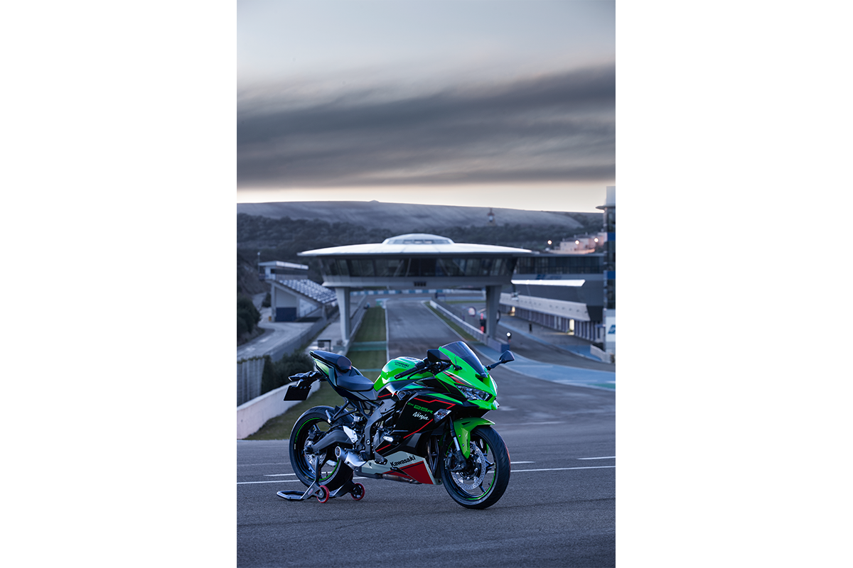 2022 NINJA ZX-25R ABS SE