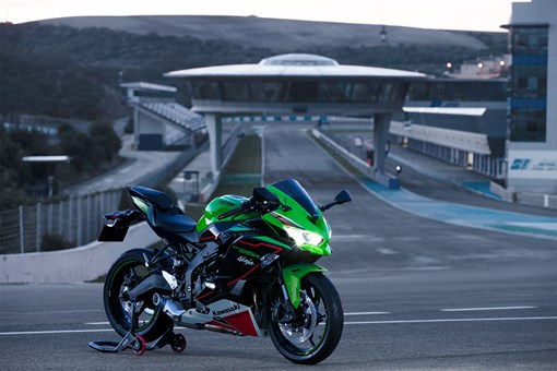 2022 NINJA ZX-25R ABS SE