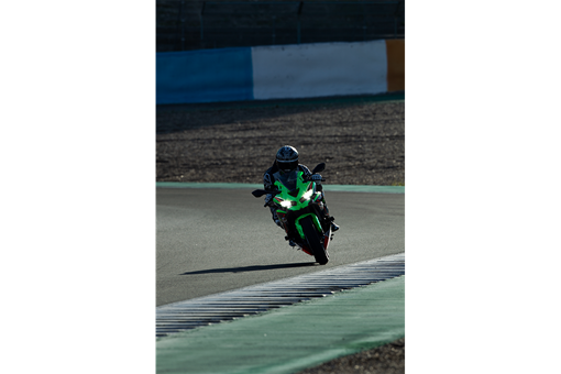 2022 NINJA ZX-25R ABS SE