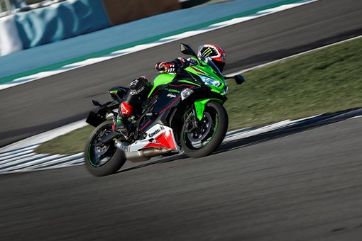 2022 NINJA ZX-25R ABS SE