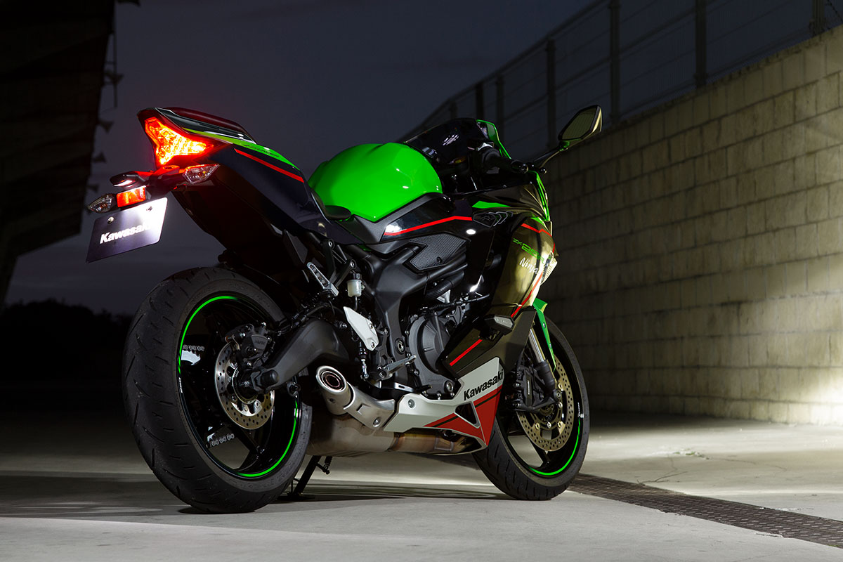 2022 NINJA ZX-25R ABS SE