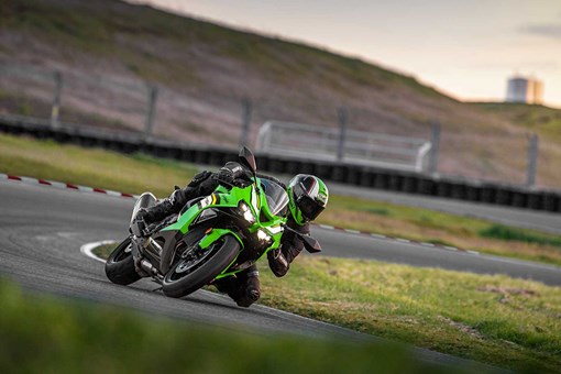 2025 NINJA ZX-6R KRT EDITION 
