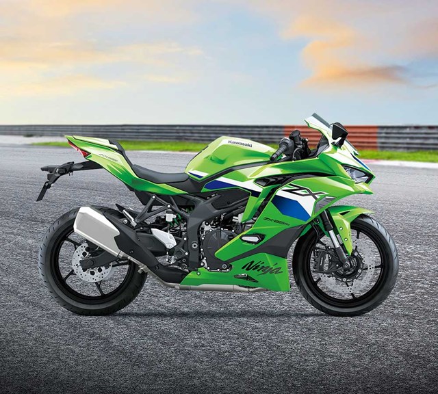 Image of 2026 NINJA ZX-25RR in action