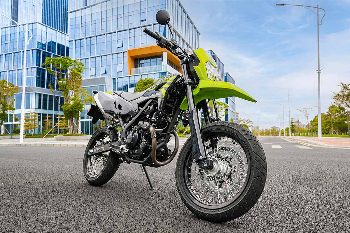 2027 KLX230SM