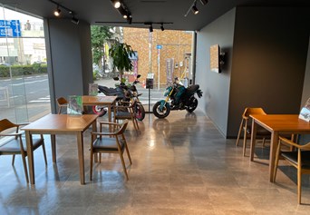 Mobile shop image 3