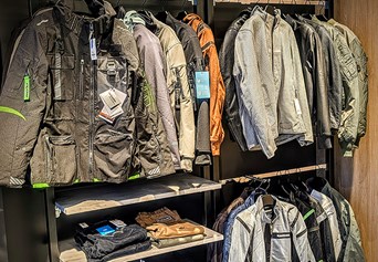 Mobile shop image 3