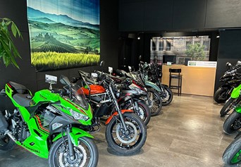 Mobile shop image 2