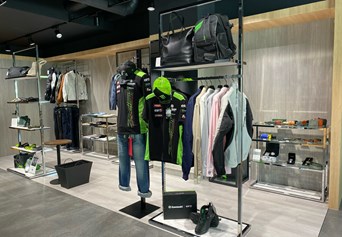 Mobile shop image 3