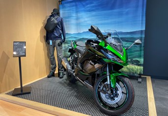 Mobile shop image 2