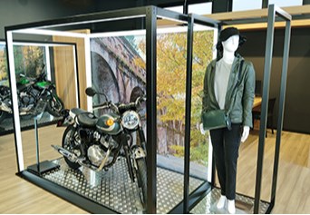 Mobile shop image 3