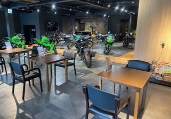 Mobile shop image 3