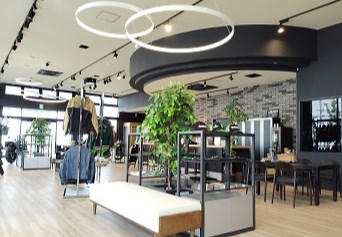 Mobile shop image 2