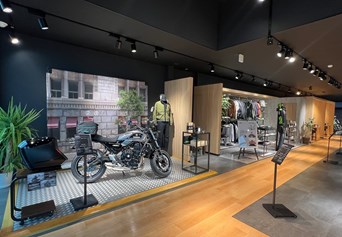 Mobile shop image 2