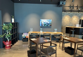 Mobile shop image 3
