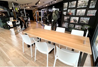 Mobile shop image 2