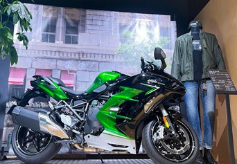 Mobile shop image 2