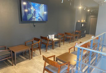 Mobile shop image 3