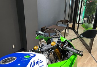 Mobile shop image 3
