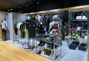 Mobile shop image 2