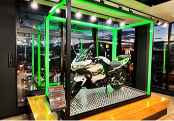 Mobile shop image 3