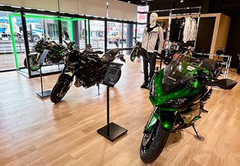 Mobile shop image 3