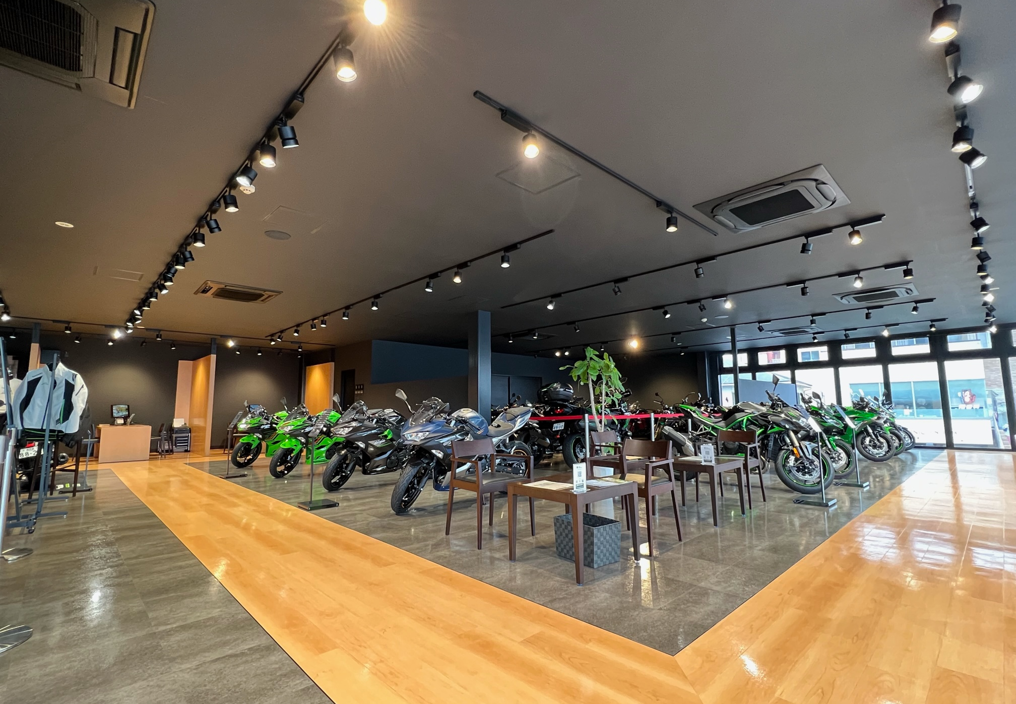 shop image 3