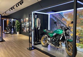Mobile shop image 2